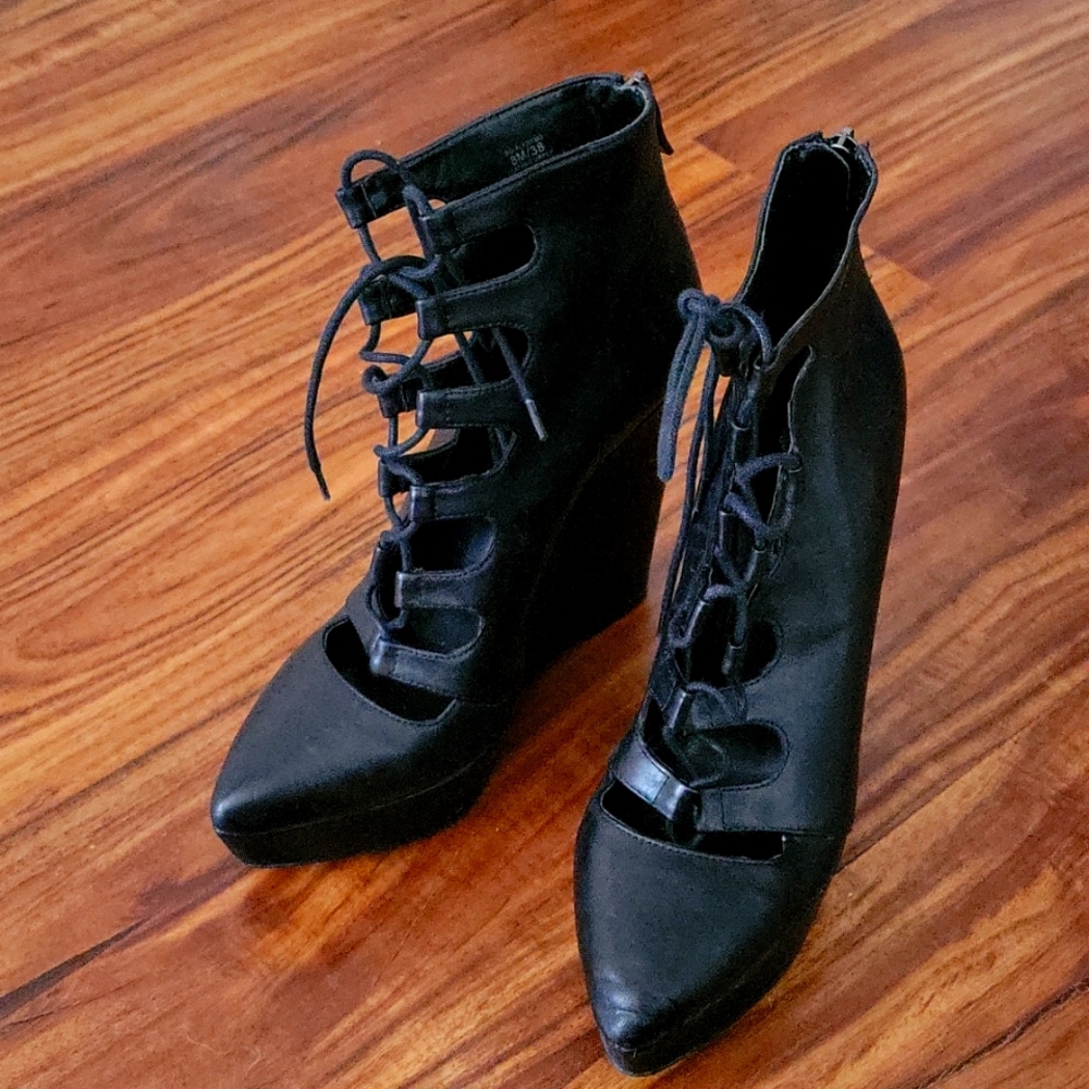 Corset Lace-up Black BCBG Platforms